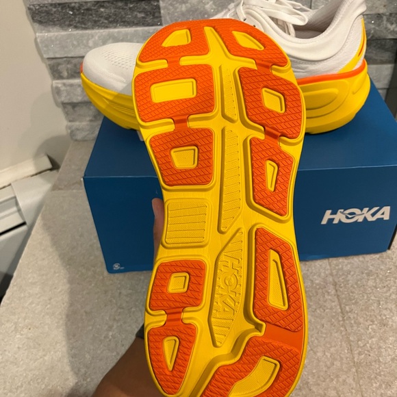 New!! Hoka men's bondi 9 sneakers - Picture 4 of 6